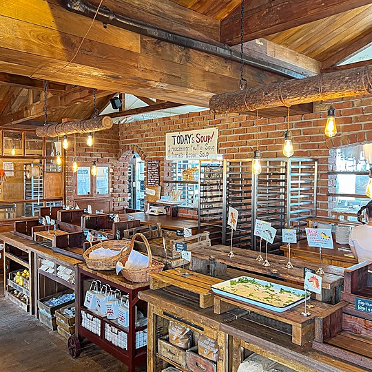 London Bagel Museum 제주점 공간